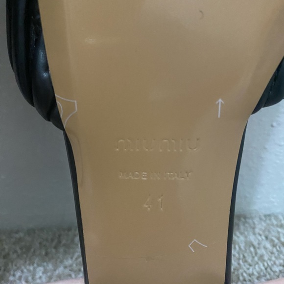 Miu Miu
matelassé leather slides - Picture 10 of 11